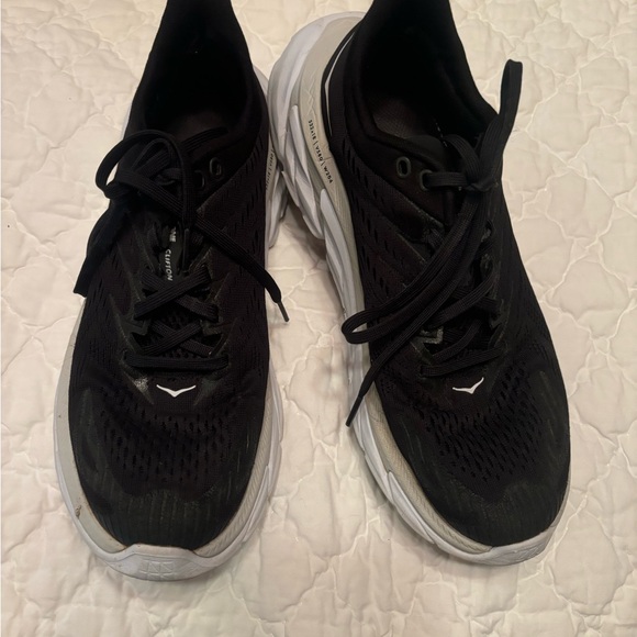 Hoka Clifton running shoes women’s size 9 black comfortable - Picture 3 of 8